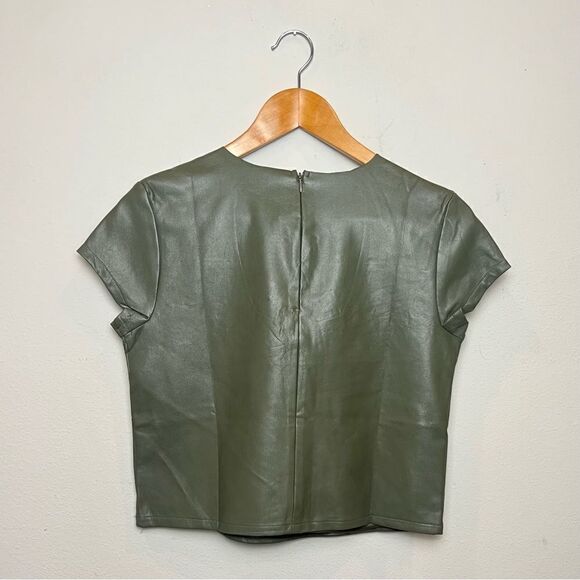 Romeo & Juliet Couture‎ Women's Olive Embroidered Faux Leather Top Size Small - Picture 4 of 8